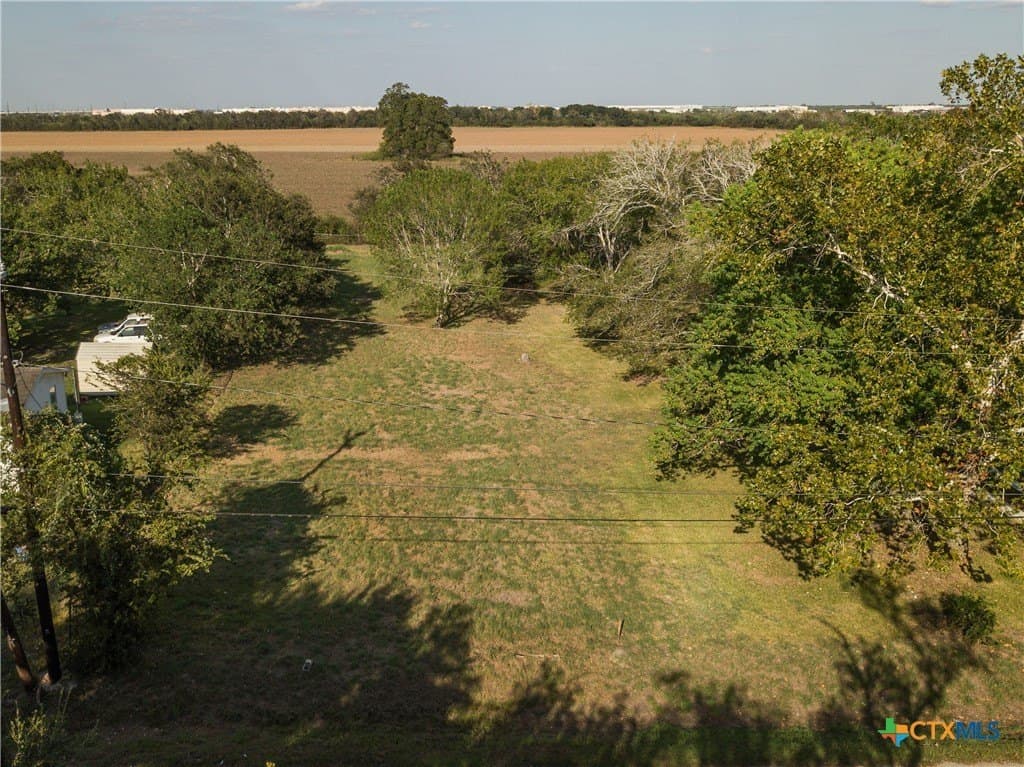0.32 acres in Victoria County - photo 3