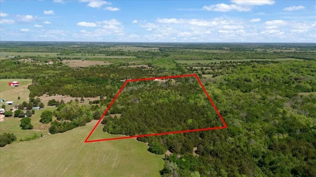 15 acres in Hunt County