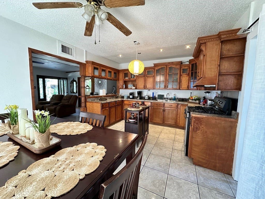 18,379 acres in Maverick County gallery image 3