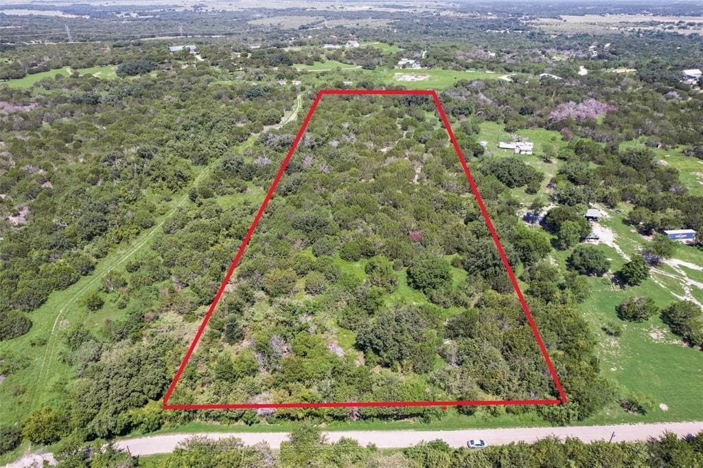 5.7 acres in Hood County