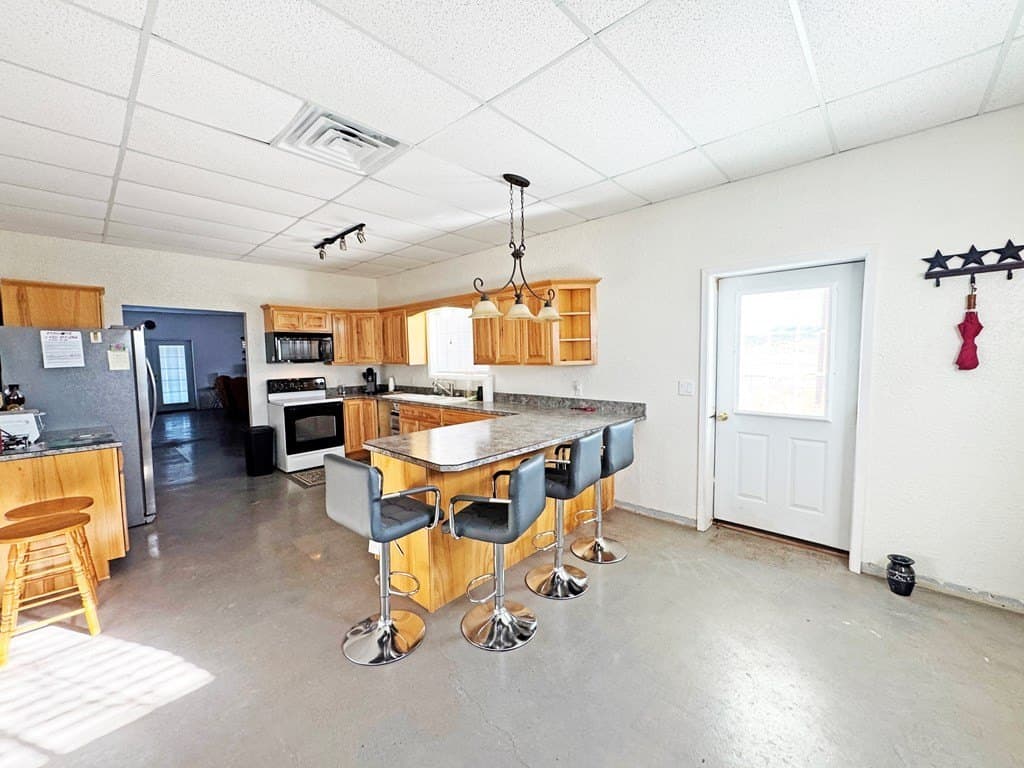 18 acres in Brewster County gallery image 3