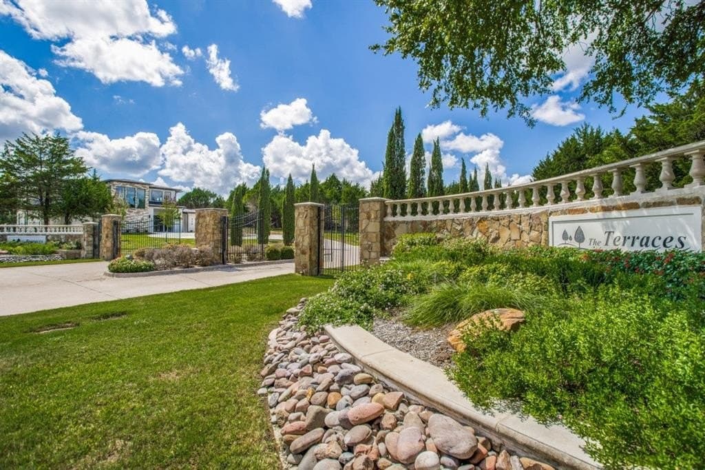 7.09 acres in Dallas County gallery image 2