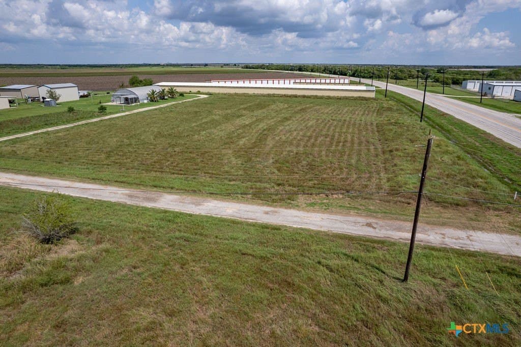 1.52 acres in Calhoun County - photo 6
