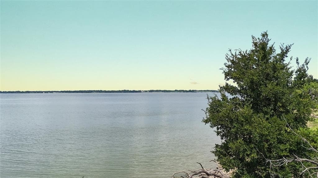 1.01 acres in Navarro County