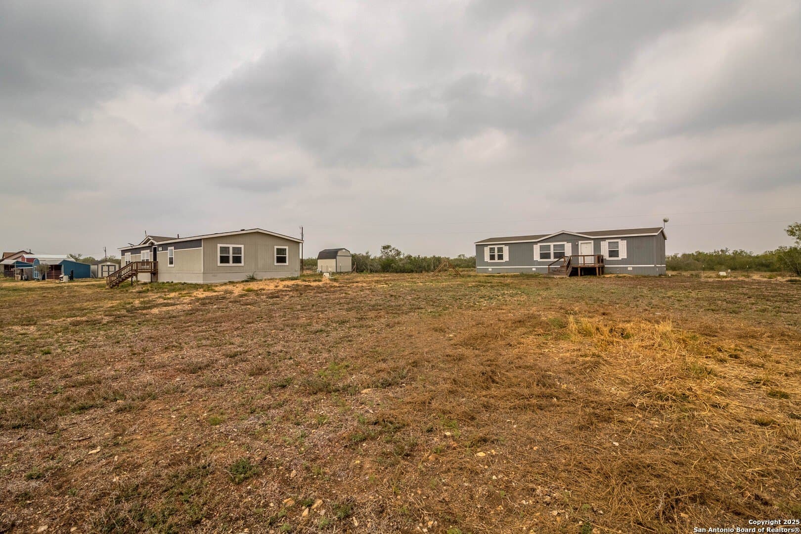 10.47 acres in Frio County gallery image 3