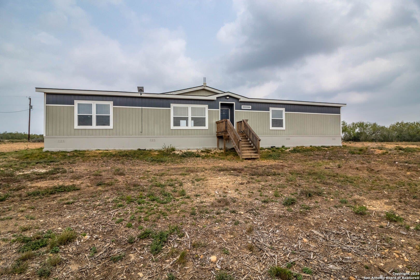10.47 acres in Frio County gallery image 4