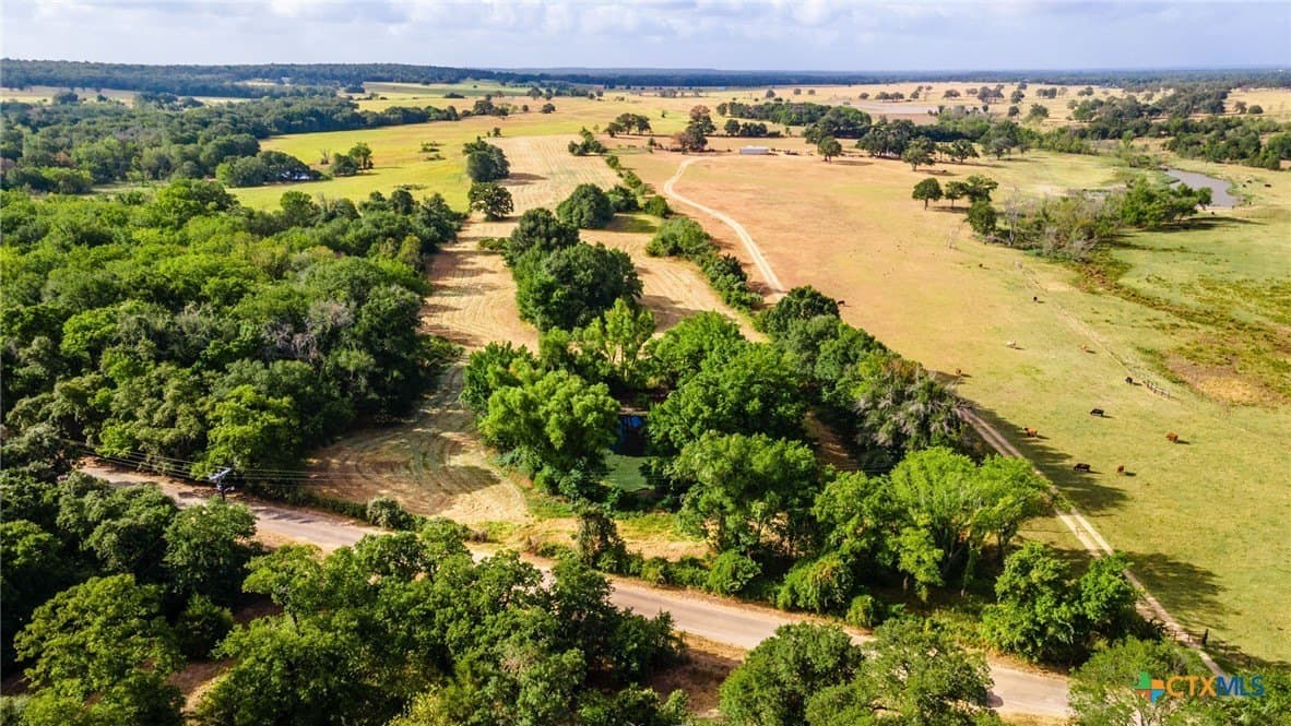 10 acres in Milam County gallery image 3