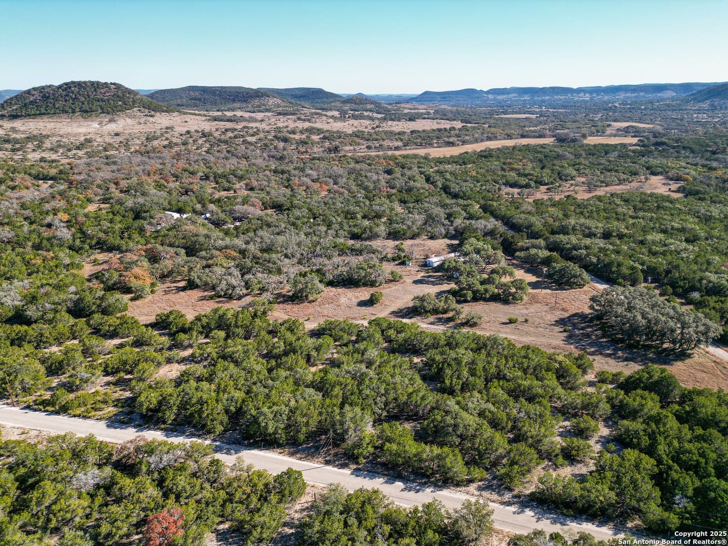 15.29 acres in Bandera County gallery image 2