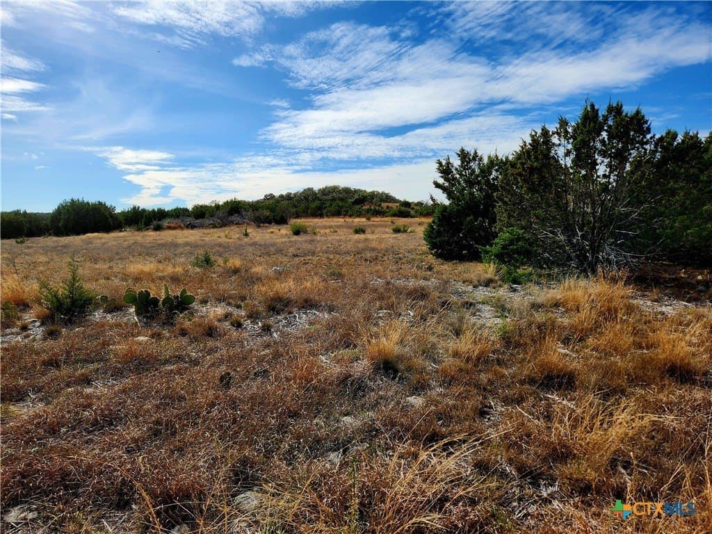 6.8 acres in Burnet County