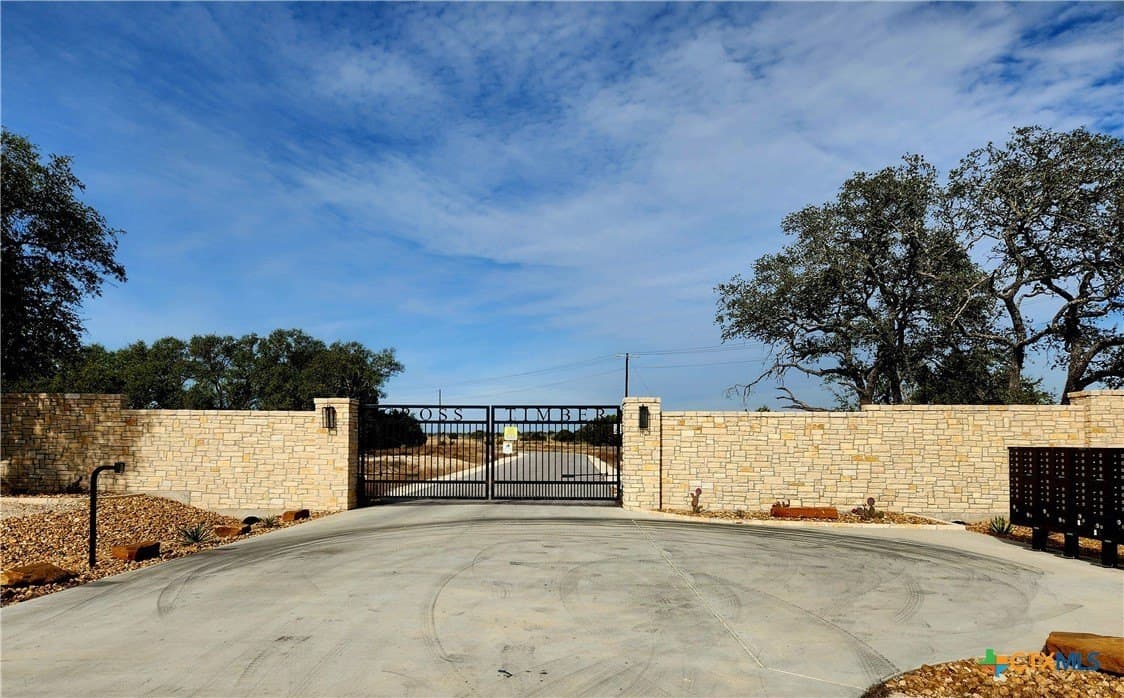 6.8 acres in Burnet County gallery image 4