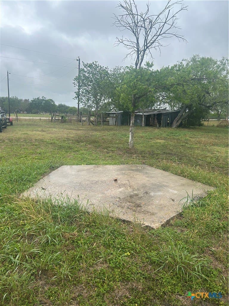 5 acres in Victoria County - photo 6