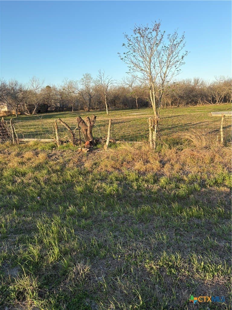 5 acres in Victoria County gallery image 4