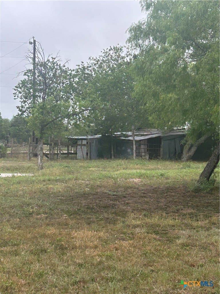5 acres in Victoria County - photo 7