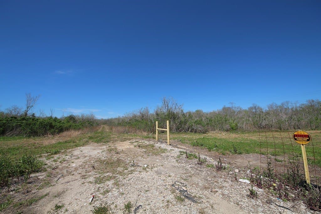 21.66 acres in Brazoria County - photo 14