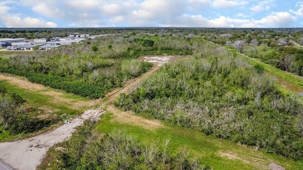 21.66 acres in Brazoria County - photo 10