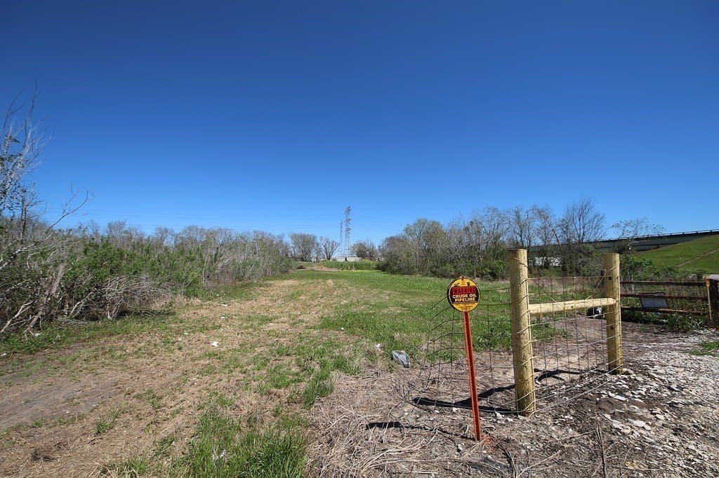 21.66 acres in Brazoria County - photo 15