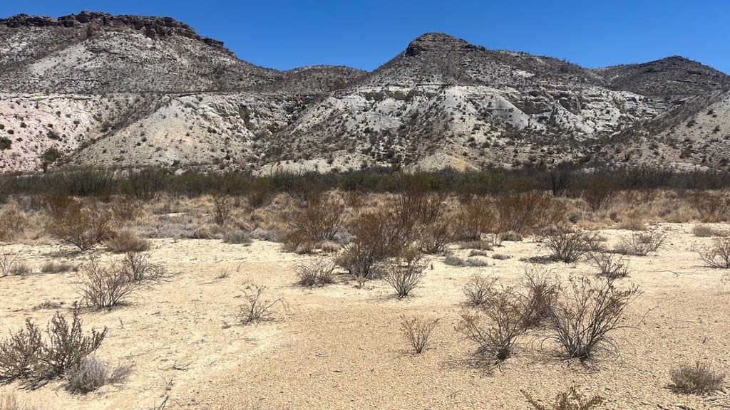 20 acres in Brewster County gallery image 3