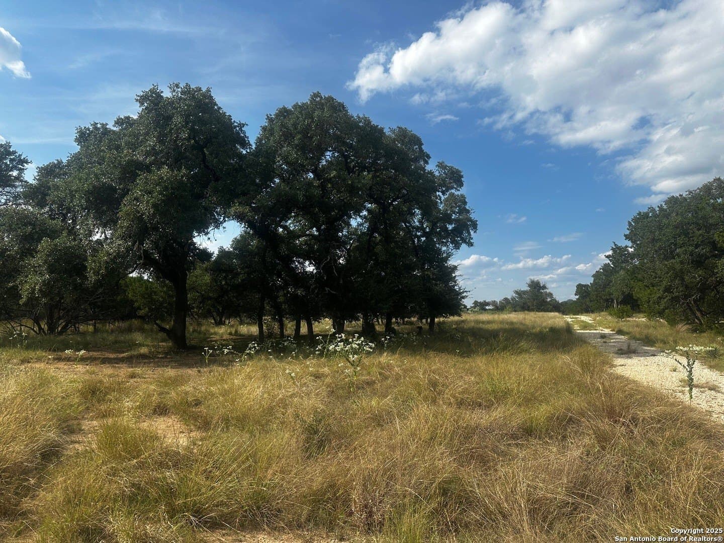 1.91 acres in Bandera County