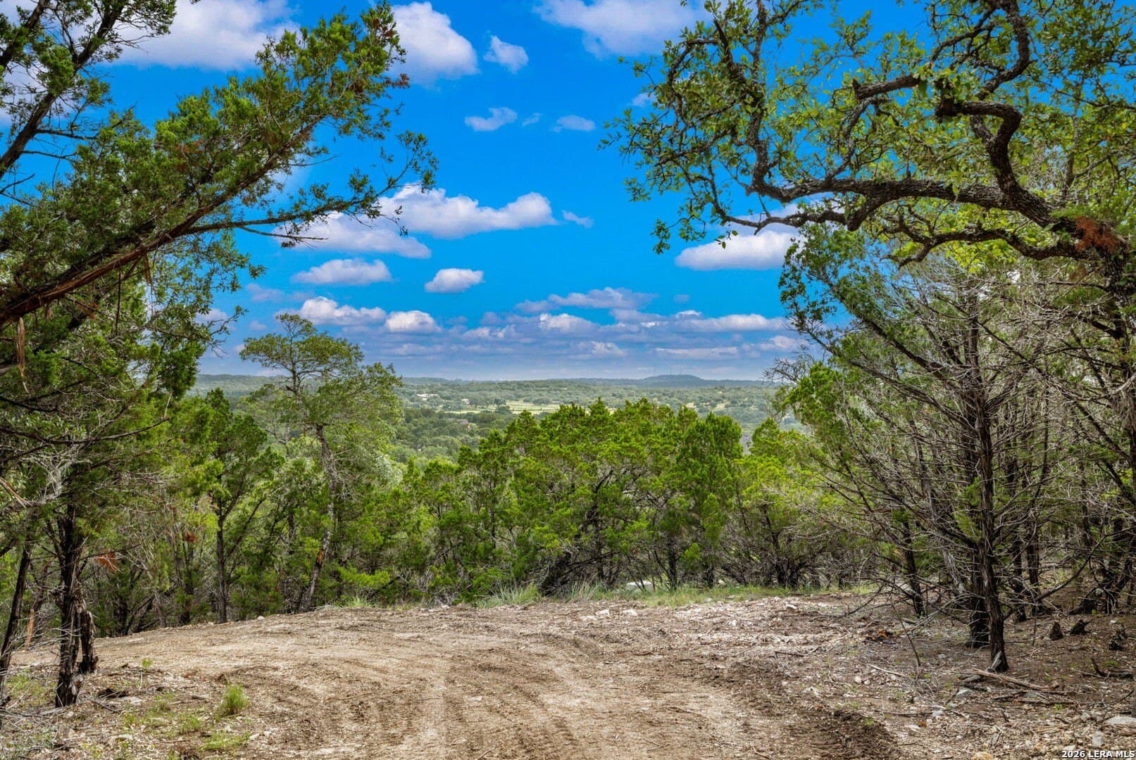 5 acres in Comal County - photo 8