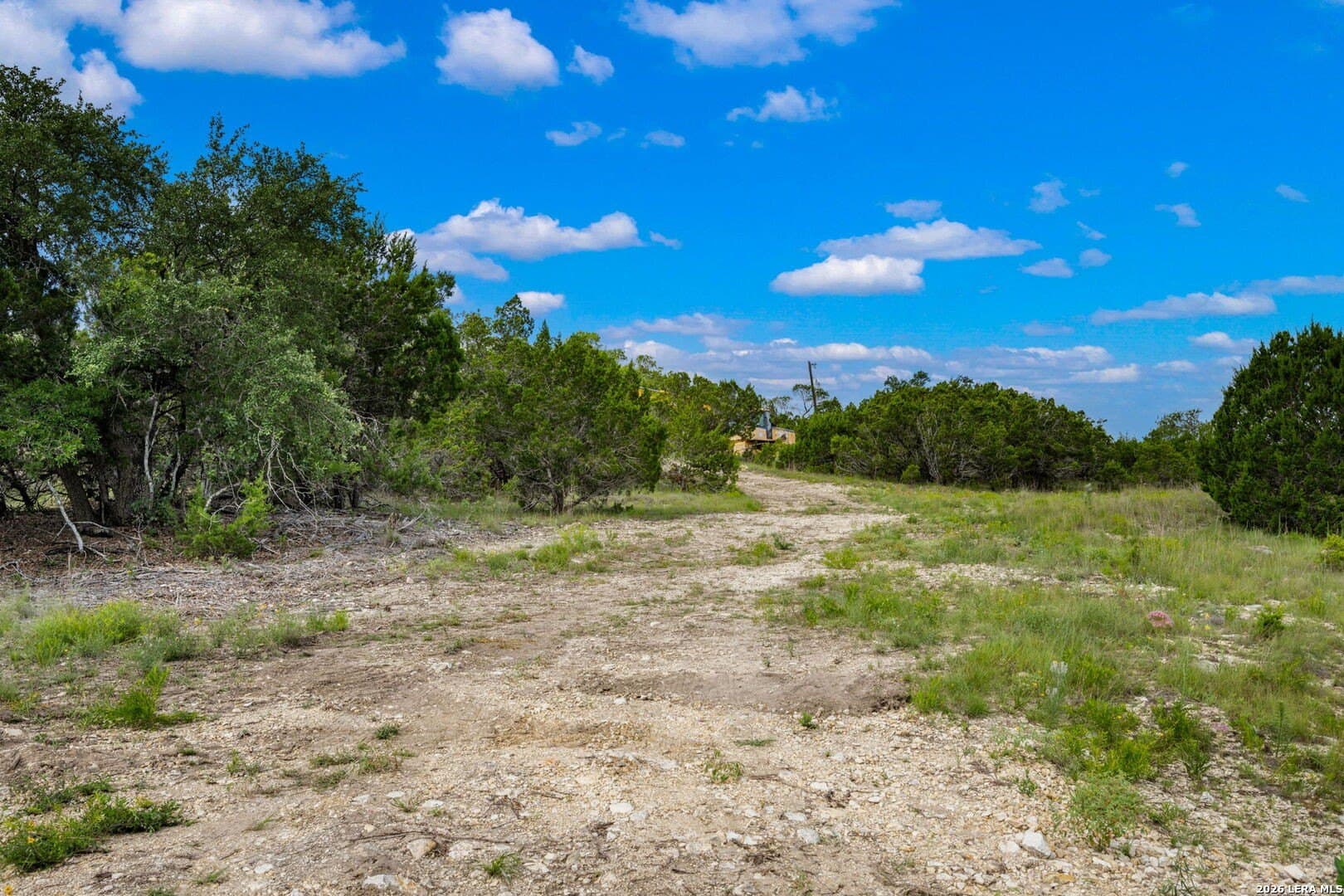 5 acres in Comal County - photo 9
