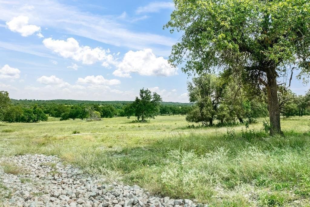 10.01 acres in Kendall County gallery image 2