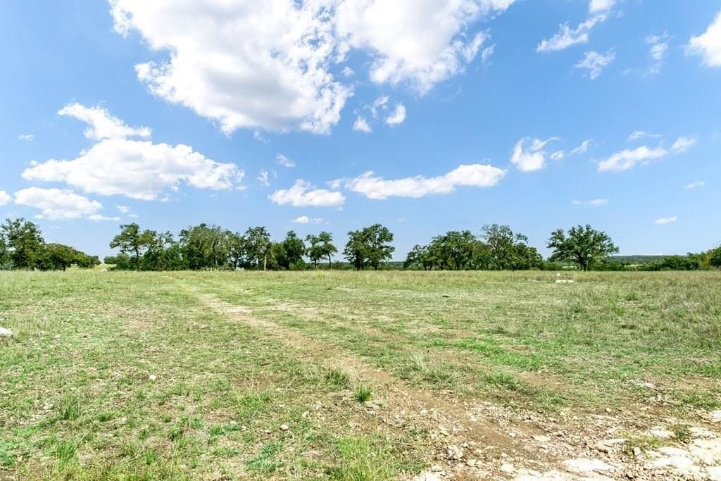 10.01 acres in Kendall County