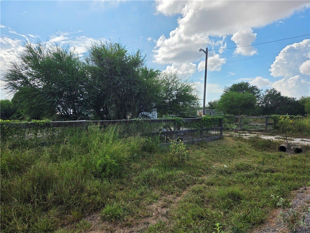 2.69 acres in San Patricio County - photo 2