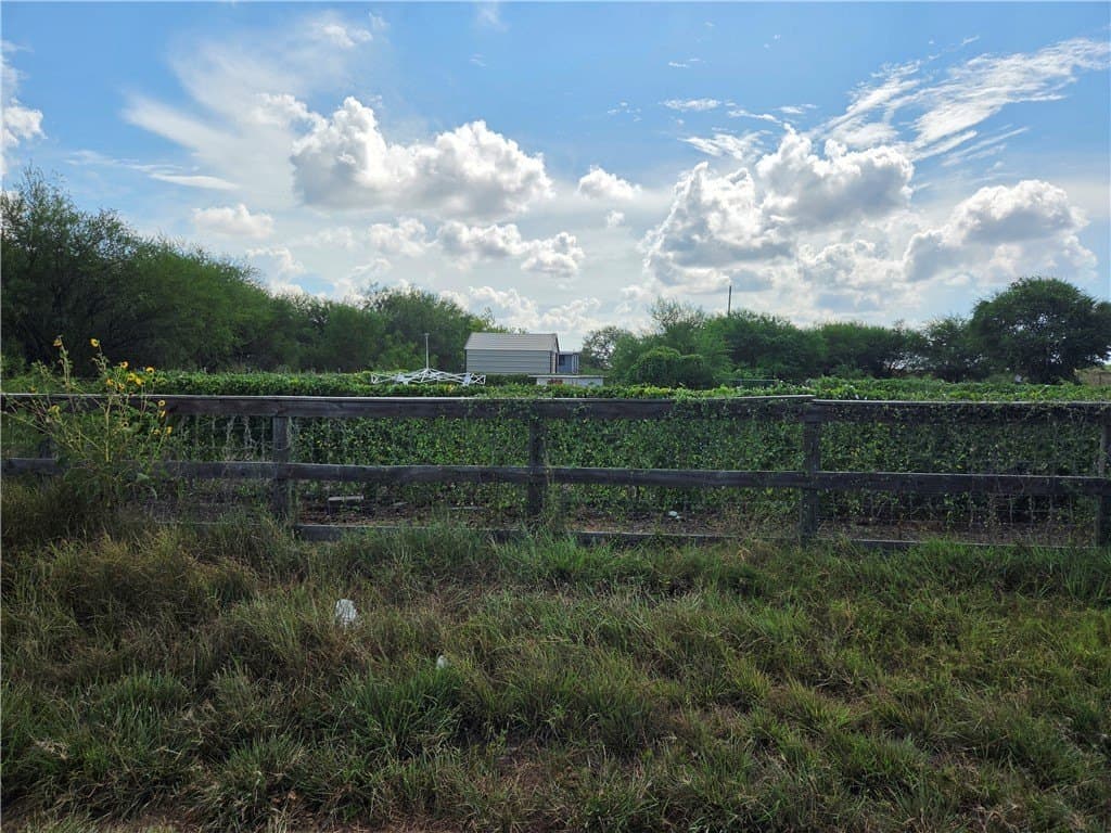 2.69 acres in San Patricio County - photo 4