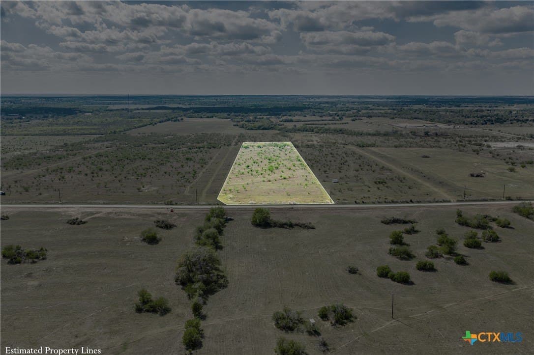 10.01 acres in DeWitt County gallery image 4