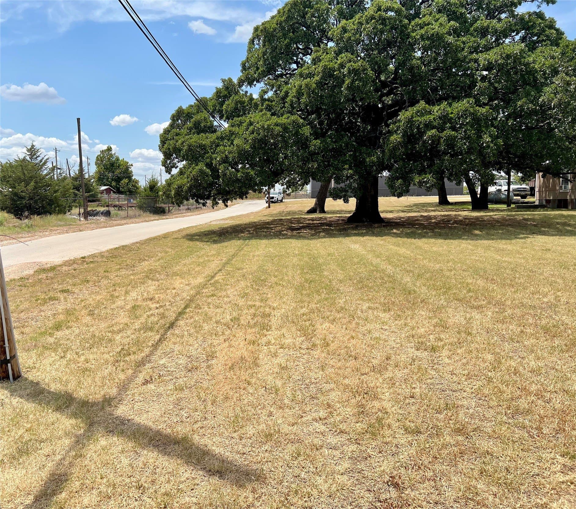 0.9 acres in Montague County
