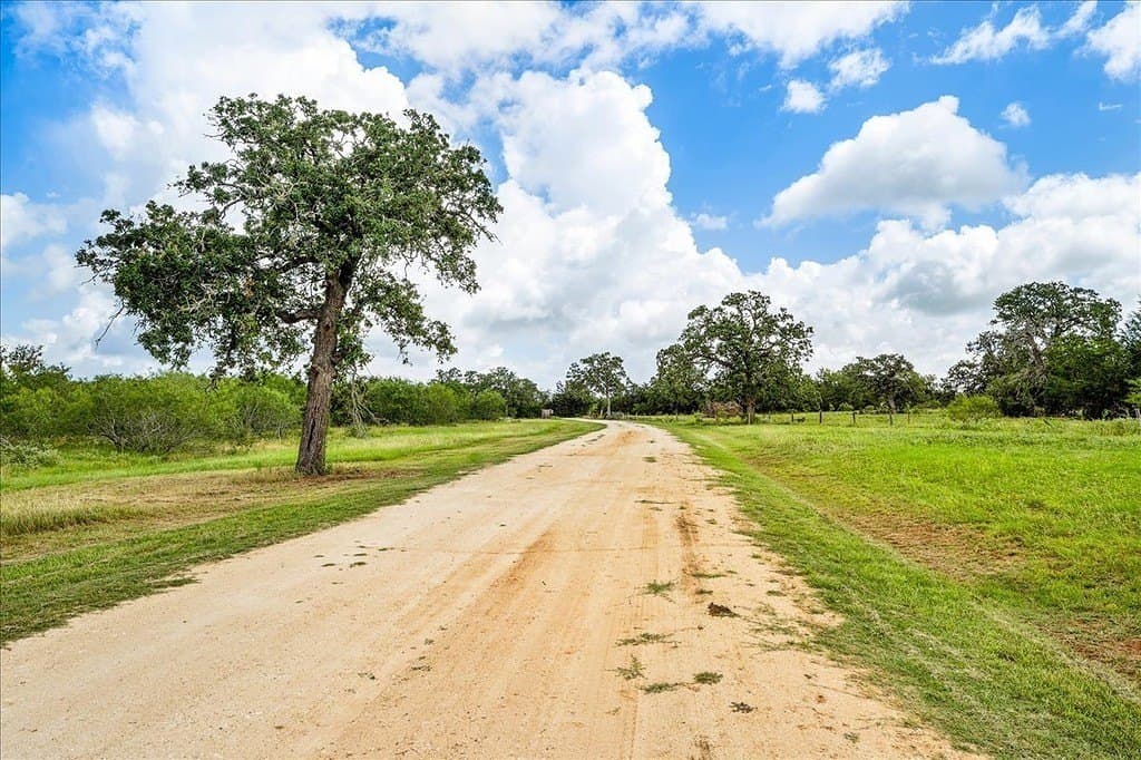135.94 acres in Fayette County - photo 27