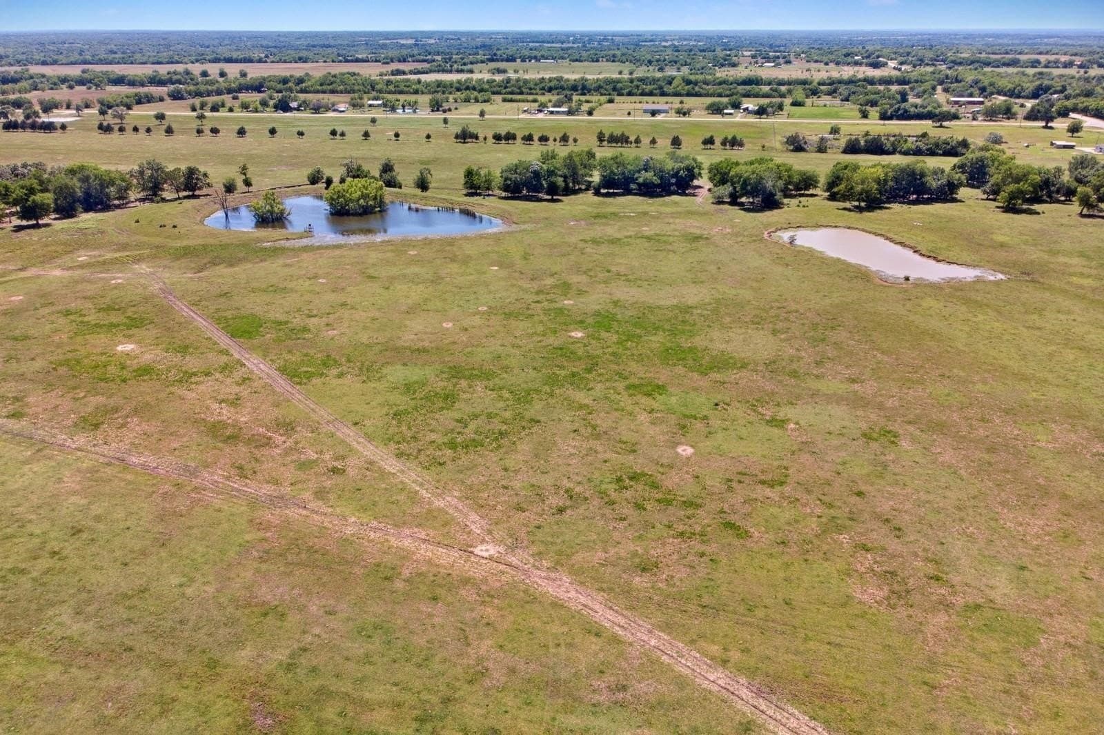 184.52 acres in Hopkins County - photo 8