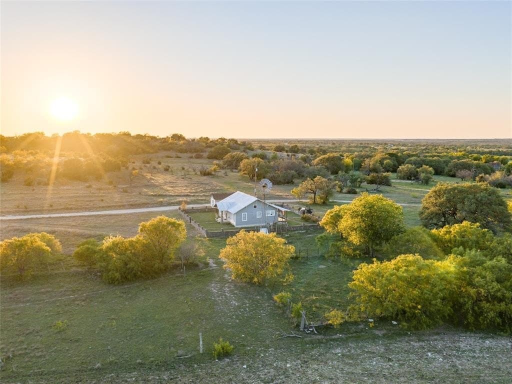 164.25 acres in Comanche County