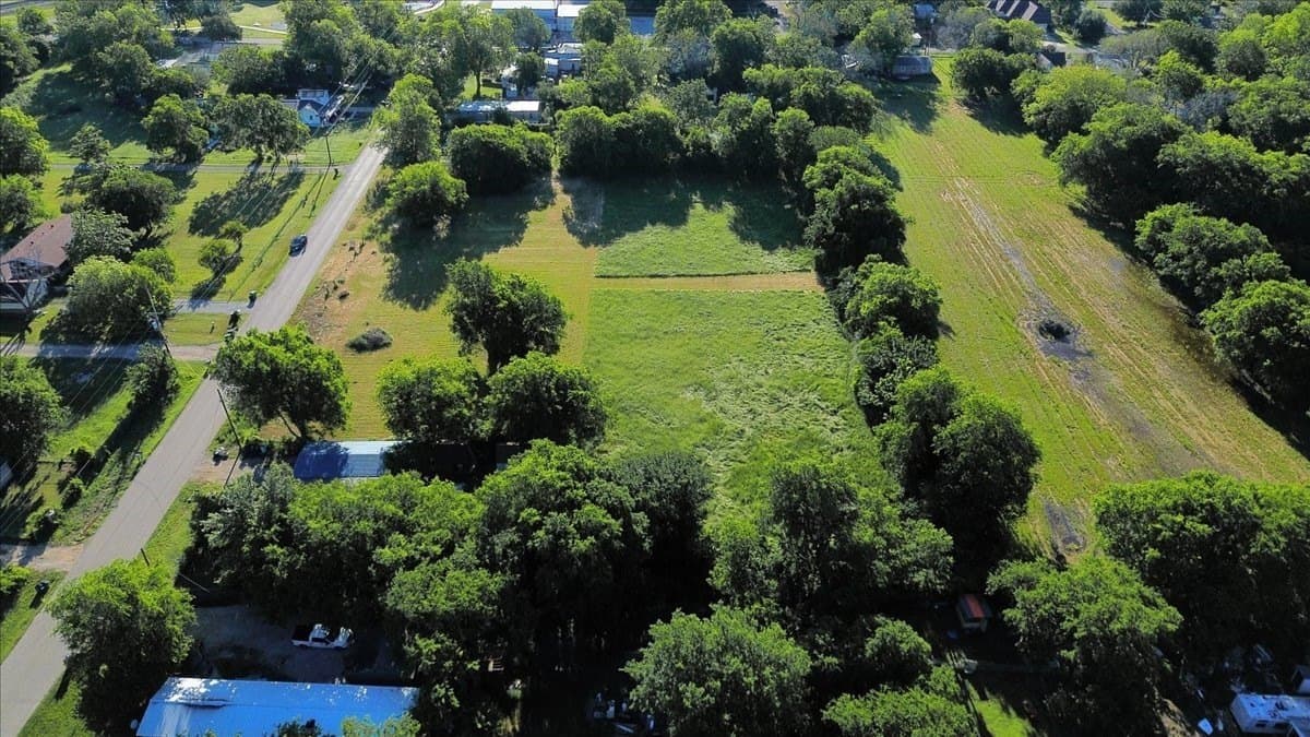 1 acres in Wise County - photo 33
