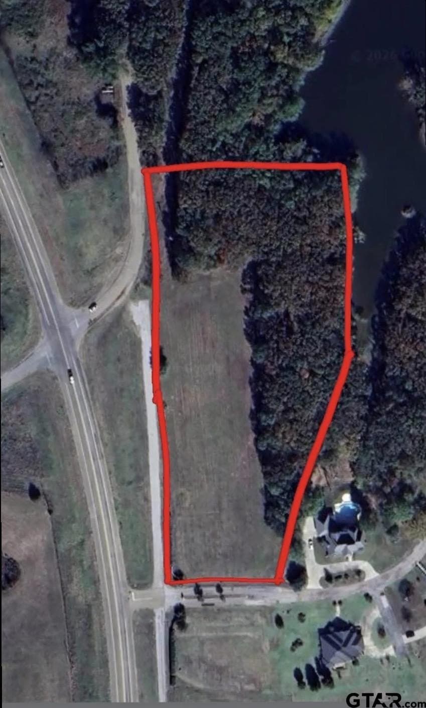 5.3 acres in Titus County
