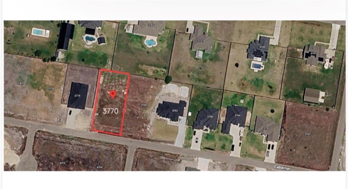0.5 acres in Nueces County - photo 2