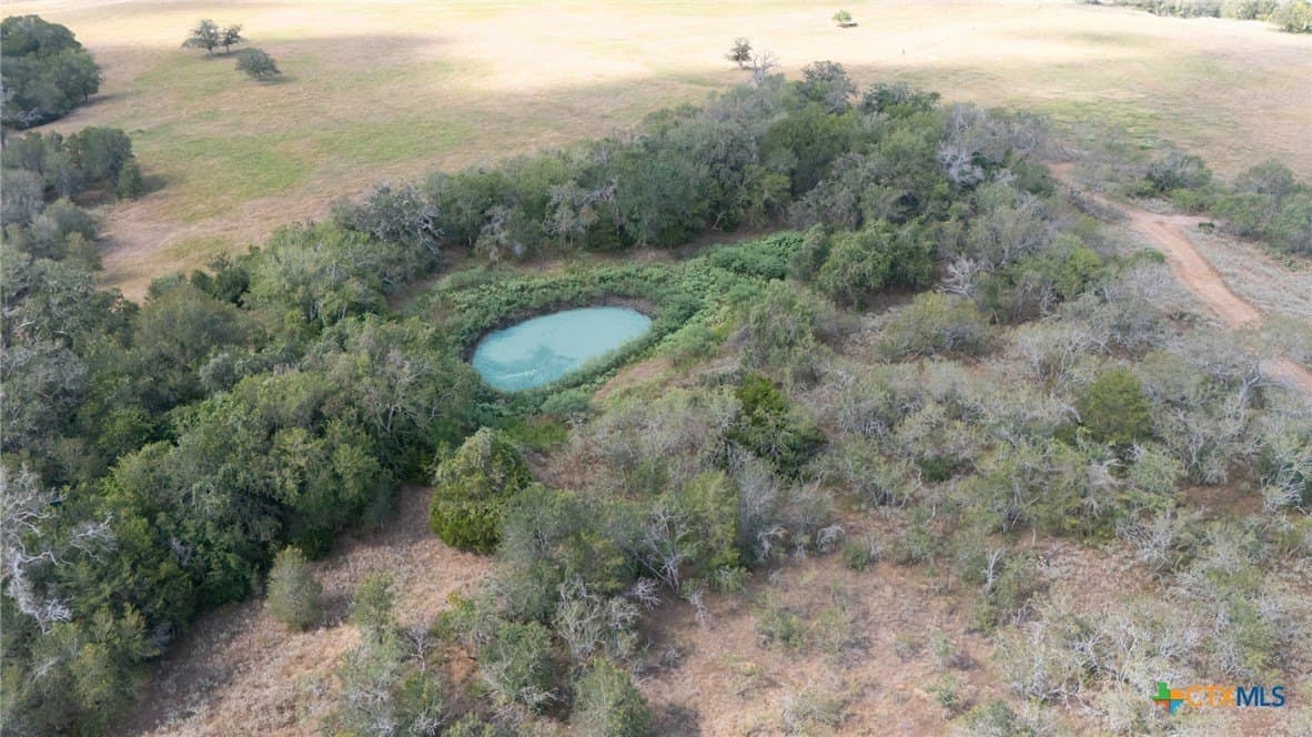 30.47 acres in Gonzales County - photo 2