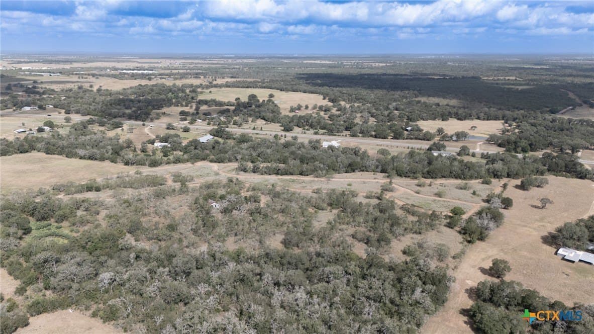 30.47 acres in Gonzales County - photo 7