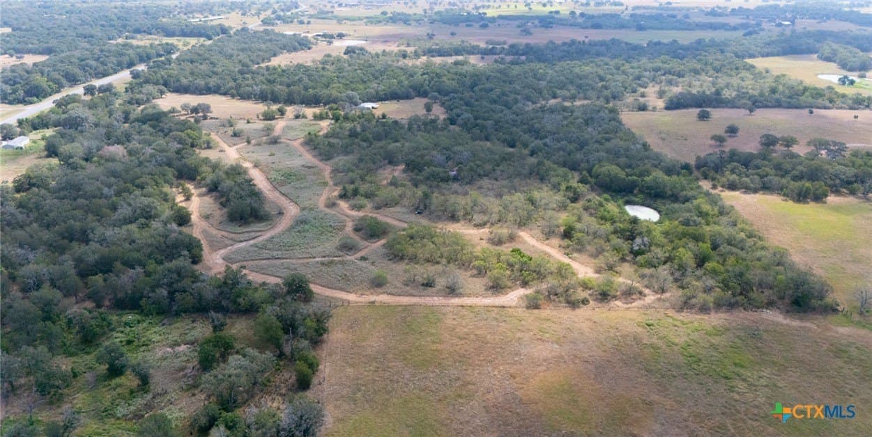 30.47 acres in Gonzales County - photo 9