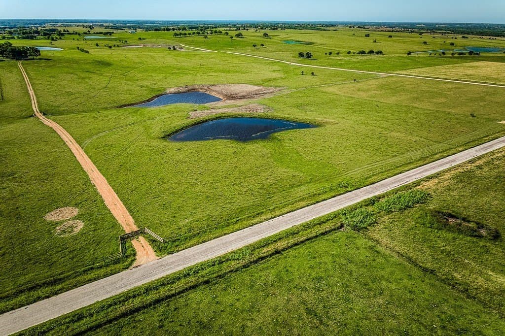 12.4 acres in Washington County gallery image 2