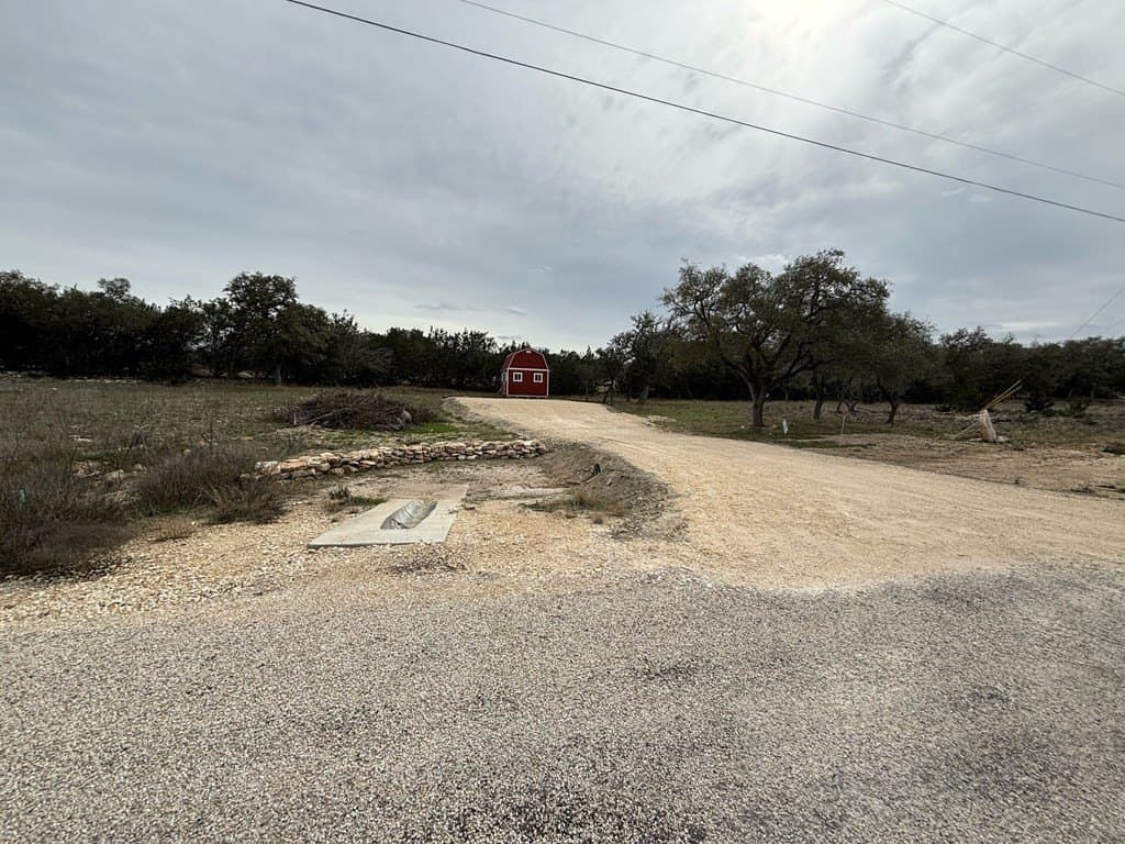 0.42 acres in Bandera County gallery image 4