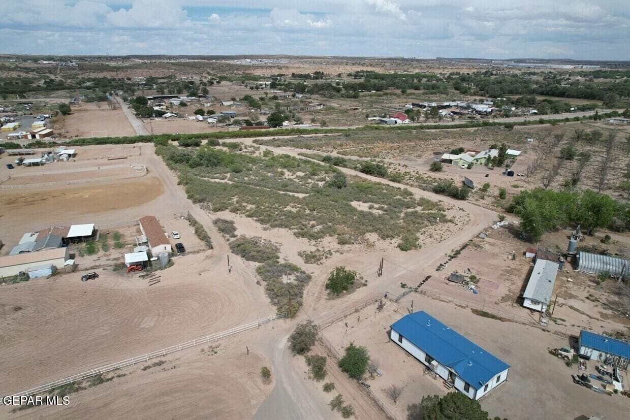 4.1 acres in El Paso County gallery image 3