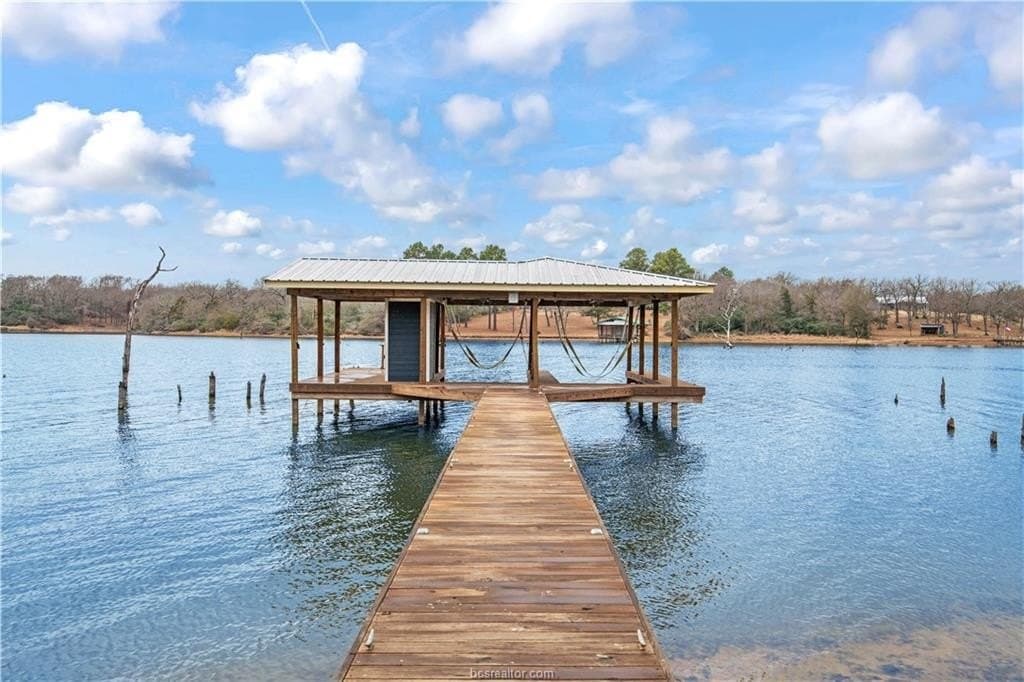 1.7 acres in Leon County