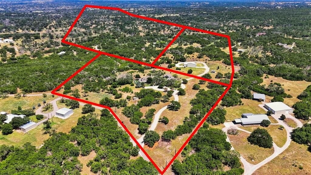 23.62 acres in Gillespie County - photo 4