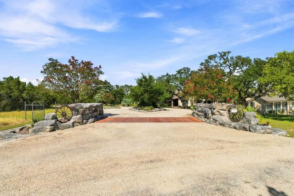 23.62 acres in Gillespie County - photo 92