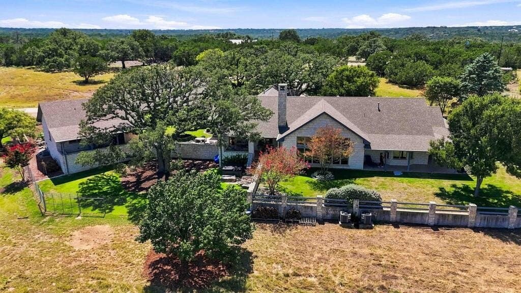 23.62 acres in Gillespie County - photo 2
