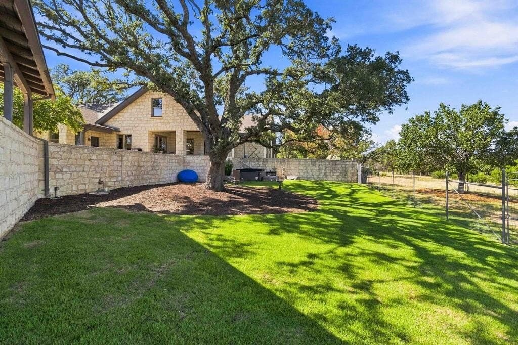 23.62 acres in Gillespie County - photo 90
