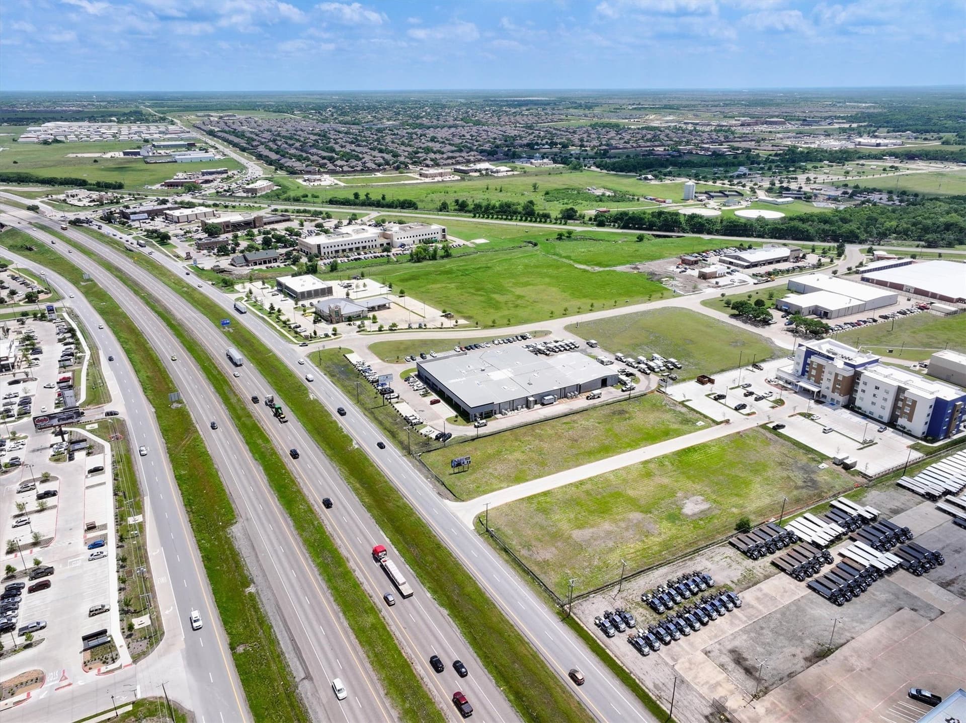 1.17 acres in Kaufman County gallery image 4