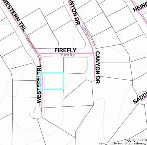 0.5 acres in Bandera County - photo 3