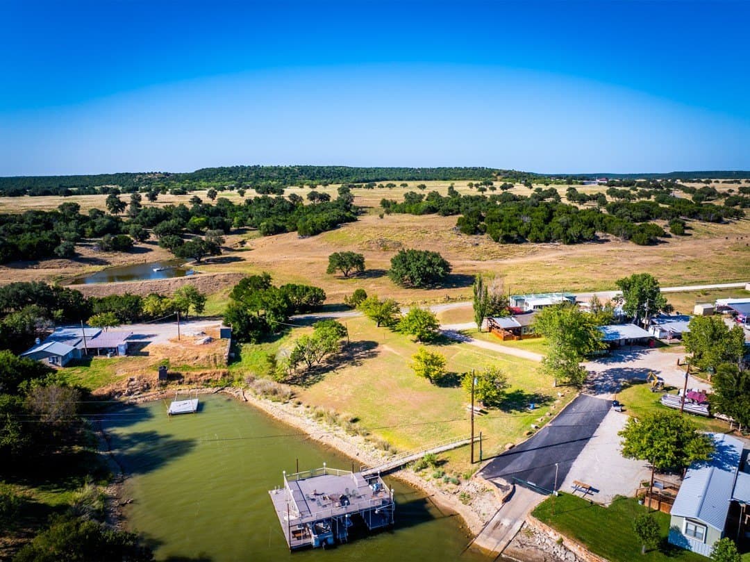 0.28 acres in Stephens County - photo 4